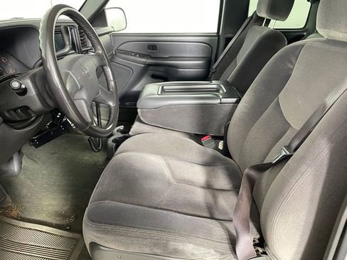 Used 2004 GMC Sierra 1500 SLE w/ Light Duty Power Package image 2