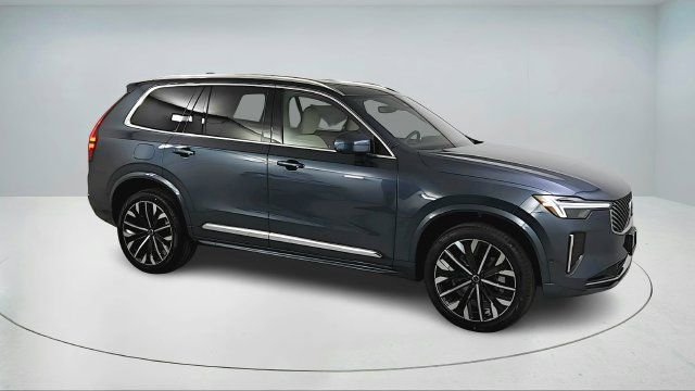 Used 2026 Volvo XC90 B6 Plus w/ Protection Package AWD/4WD image 2