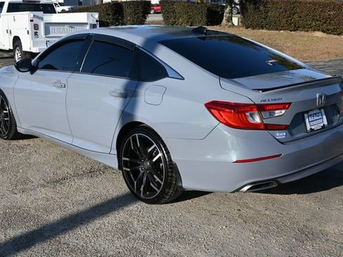 Used 2021 Honda Accord Sport image 3