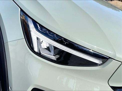 Used 2023 Volvo C40 P8 Recharge Plus AWD/4WD image 31