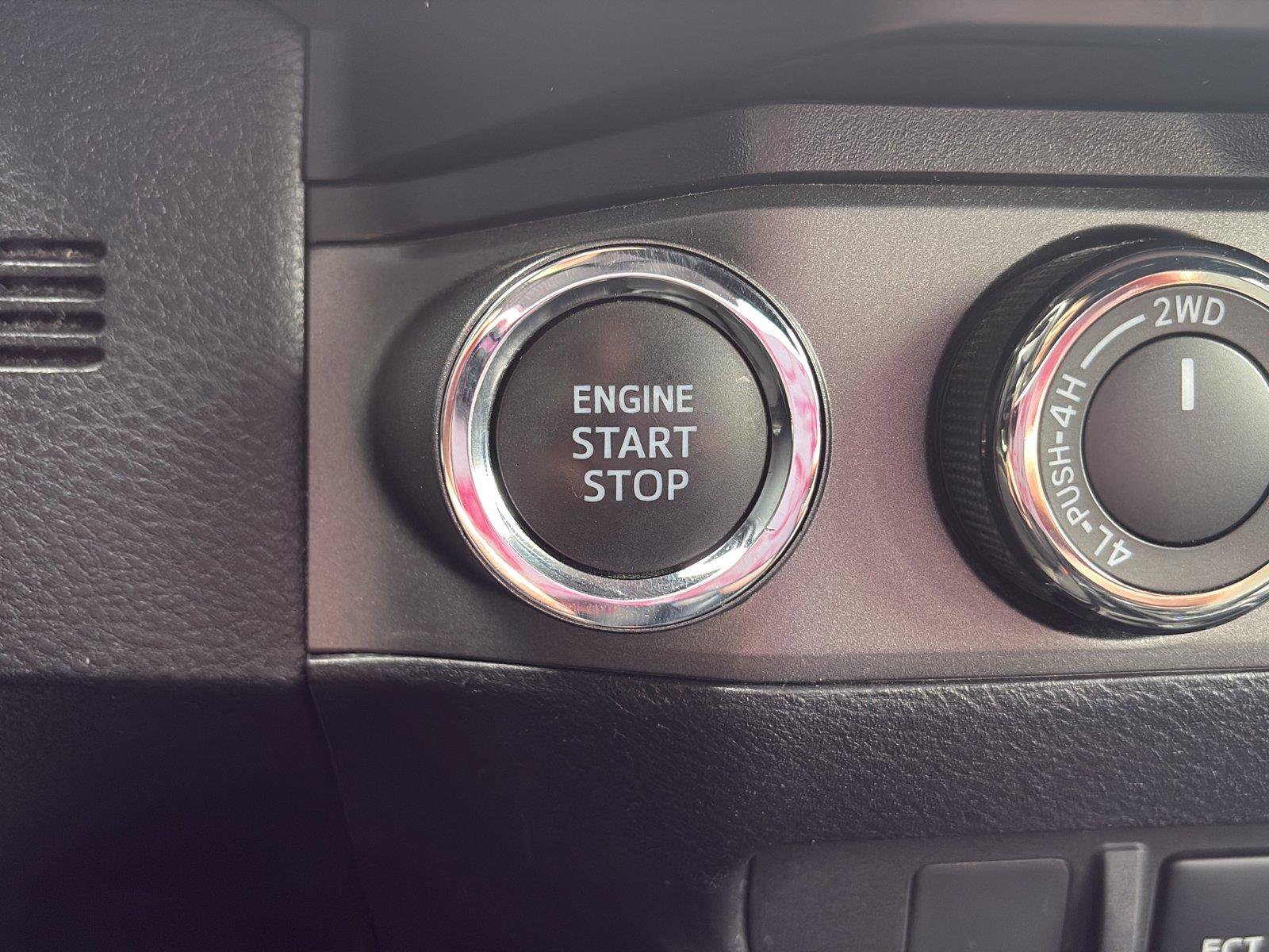 Used 2022 Toyota Tacoma TRD Off-Road AWD/4WD image 45