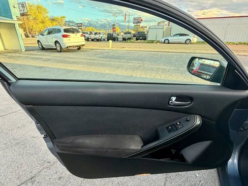Used 2010 Nissan Altima 2.5 S FWD image 20
