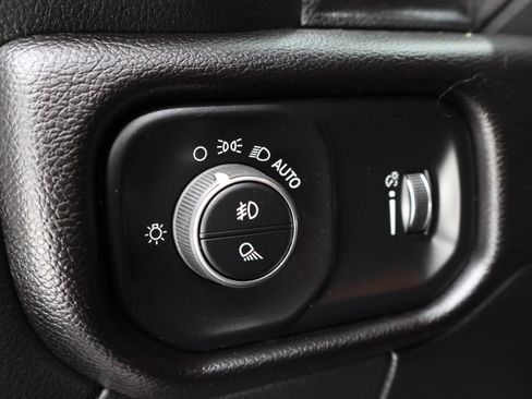 Used 2023 RAM 3500 Big Horn w/ Night Edition image 39