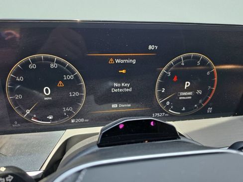 Used 2025 INFINITI QX80 Sensory AWD/4WD image 16