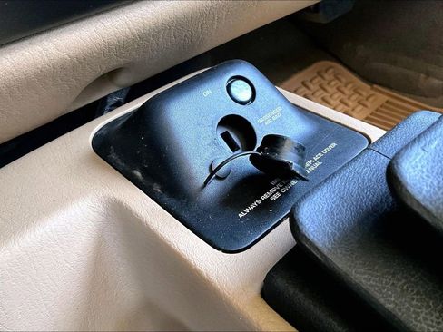 Used 2000 Jeep Wrangler Sahara image 24