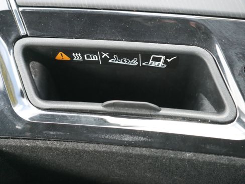 Certified 2024 Cadillac Lyriq Luxury image 22