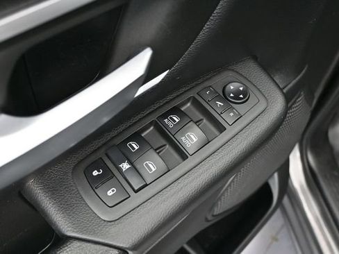 Used 2021 RAM 1500 Big Horn AWD/4WD image 23