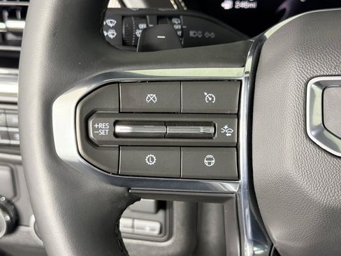 Used 2026 GMC Yukon XL Elevation w/ Elevation Premium Package RWD image 28