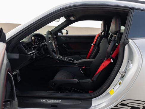Used 2025 Porsche 911 GT3 RS RWD image 51