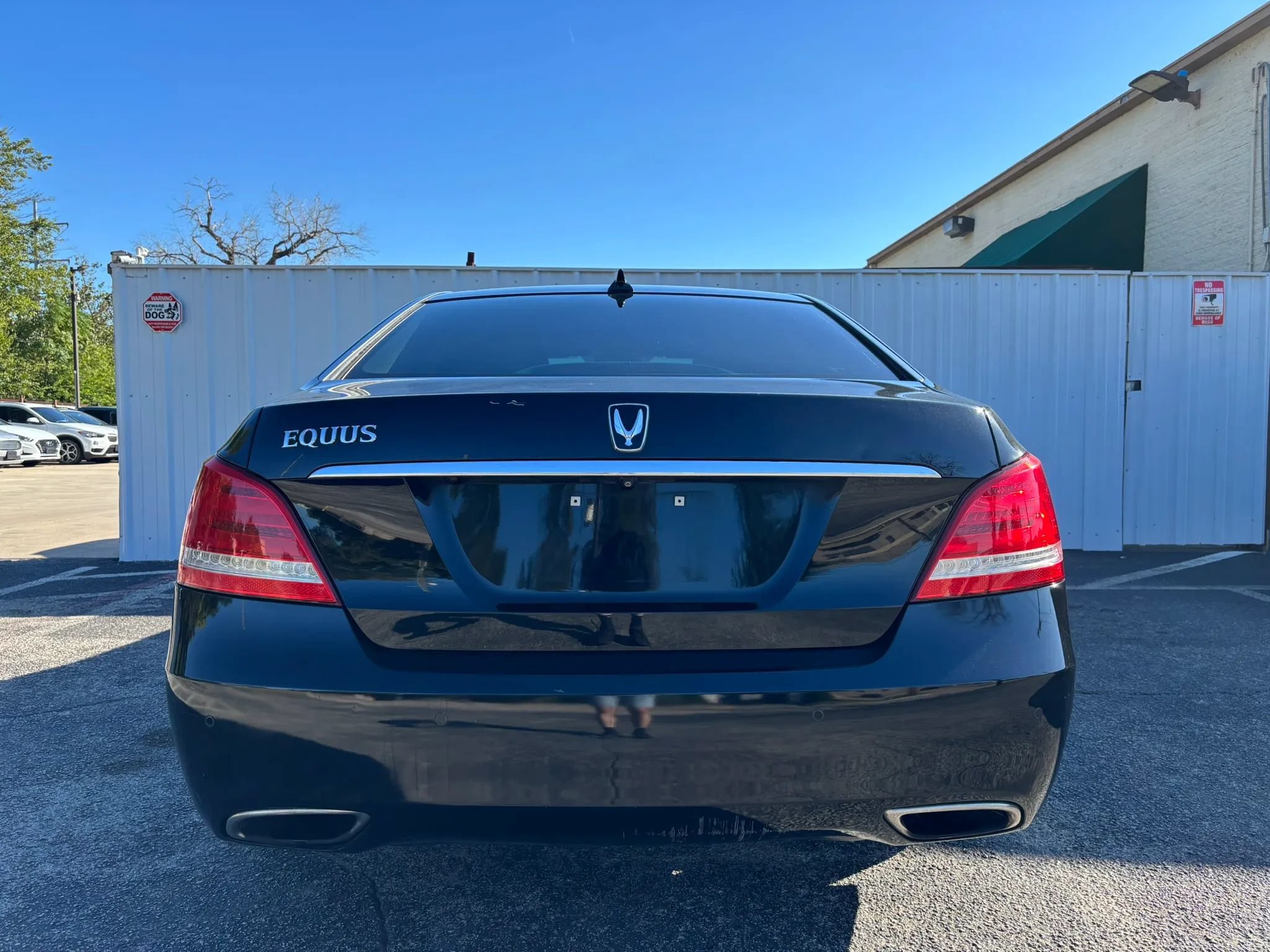 Used 2014 Hyundai Equus Signature RWD image 4