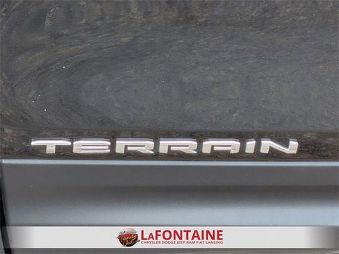 Used 2024 GMC Terrain SLE image 10