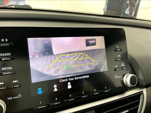 Used 2018 Honda Accord LX image 25