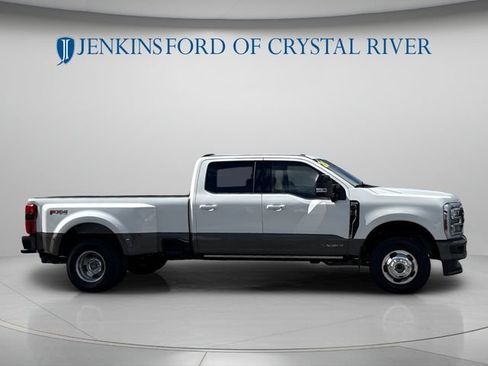 Used 2017 Ford F250 King Ranch w/ King Ranch Ultimate Package AWD/4WD image 2