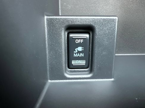 Used 2023 Nissan Armada SL w/ Cargo Package AWD/4WD image 83