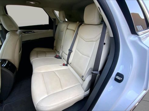 Used 2019 Cadillac XT5 Premium Luxury FWD image 21