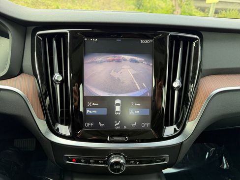 Used 2020 Volvo S60 T5 Momentum image 21