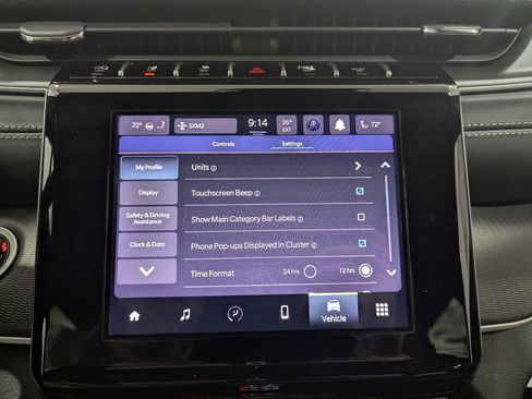 New 2025 Jeep Grand Cherokee Altitude image 25