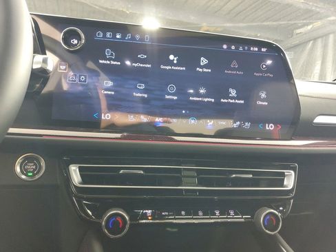 New 2026 Chevrolet Traverse RS w/ LPO, Floor Liner Package FWD image 20