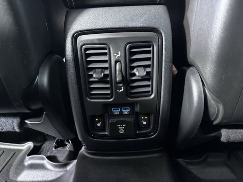 Used 2023 Dodge Durango R/T AWD/4WD image 29
