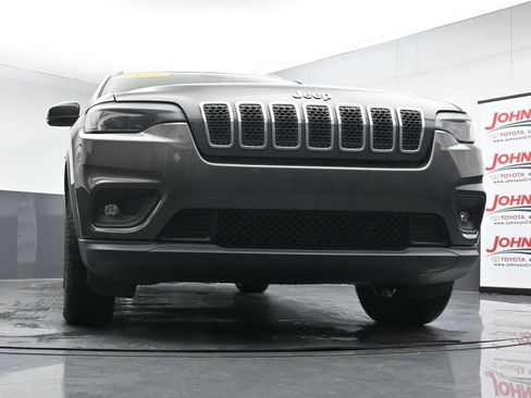 Used 2019 Jeep Cherokee Latitude Plus w/ Comfort/Convenience Group AWD/4WD image 33