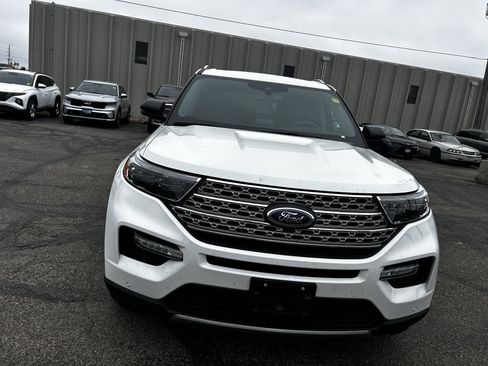 Used 2023 Ford Explorer Limited w/ Limited Technology Package image 9