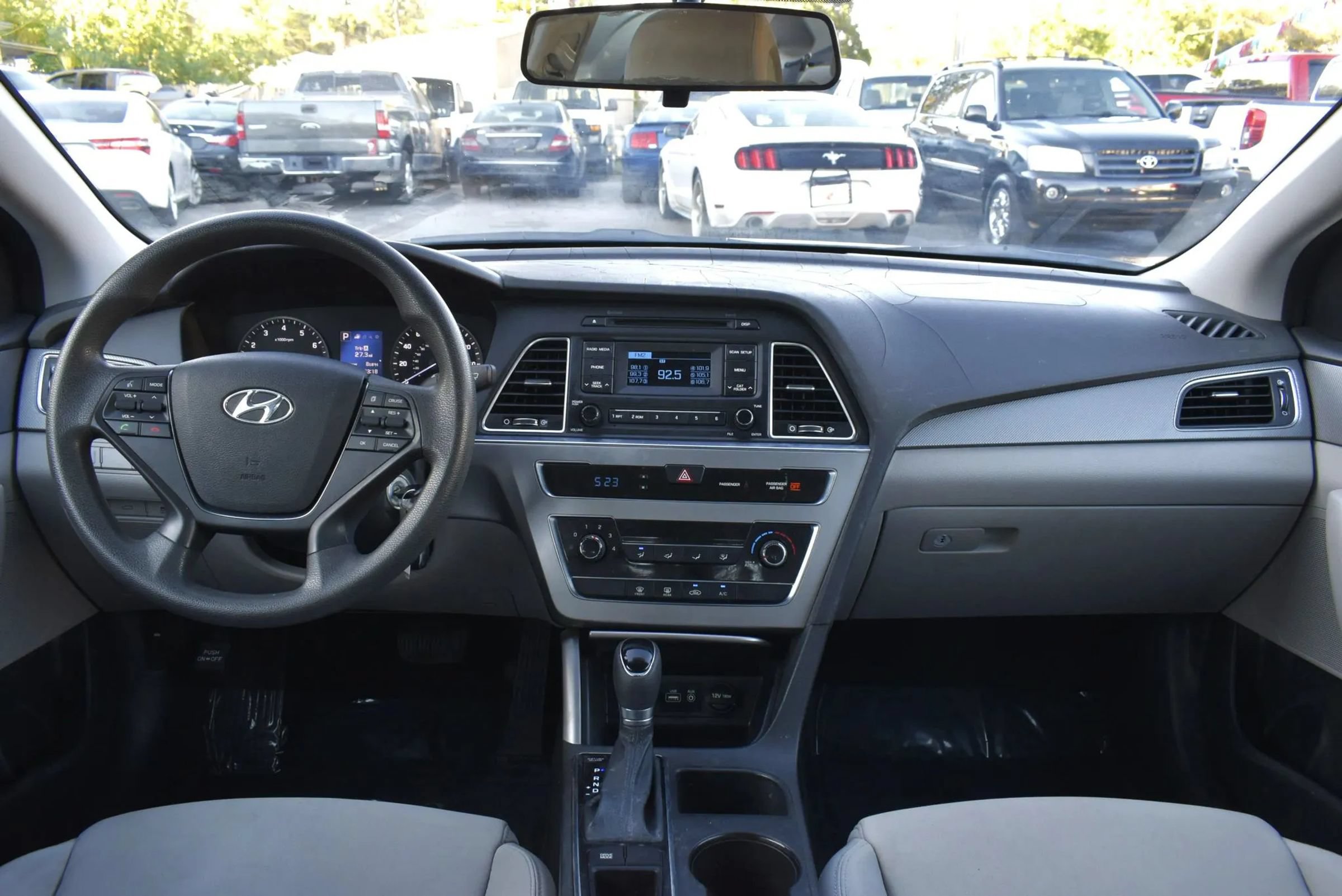 Used 2015 Hyundai Sonata SE FWD image 11
