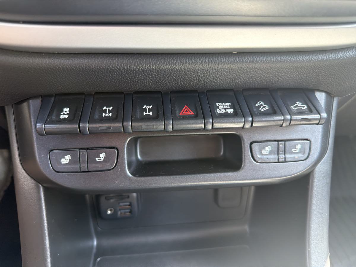 Used 2021 Chevrolet Colorado ZR2 AWD/4WD image 27