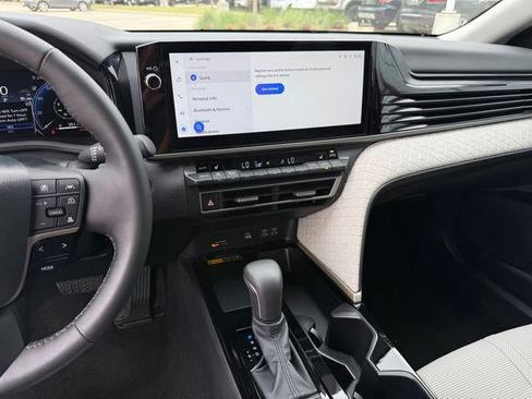 Used 2026 Toyota Camry XLE image 17