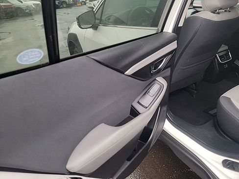 Used 2023 Subaru Outback Premium image 34