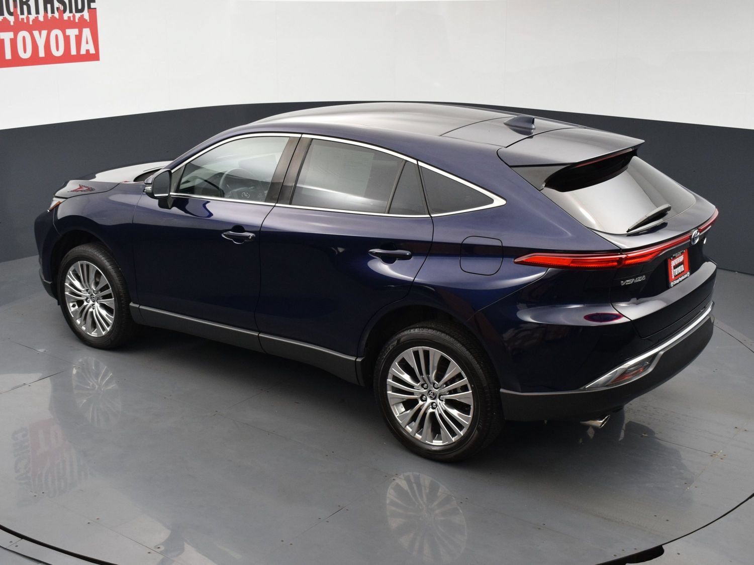 Used 2023 Toyota Venza Limited AWD/4WD image 29