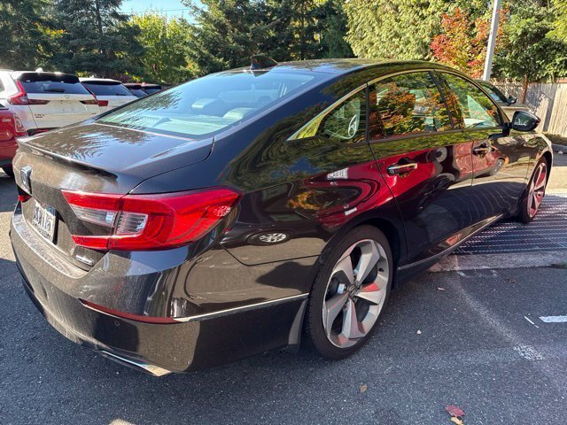Used 2018 Honda Accord Touring image 3