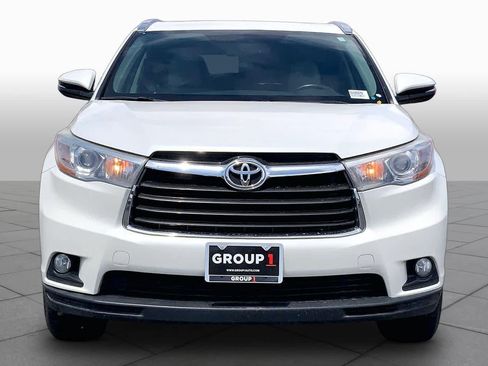 Used 2016 Toyota Highlander XLE FWD image 4