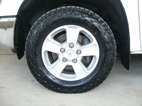 Used 2021 Toyota Tundra SR5 image 27