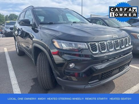 Used 2025 Jeep Compass Latitude AWD/4WD image 1
