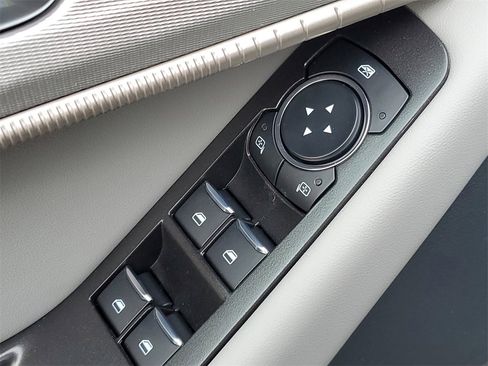 New 2026 Ford Explorer Active w/ Active Comfort Package image 27