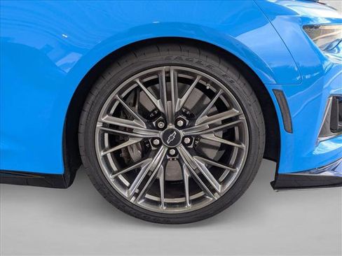 Used 2022 Chevrolet Camaro ZL1 RWD image 21