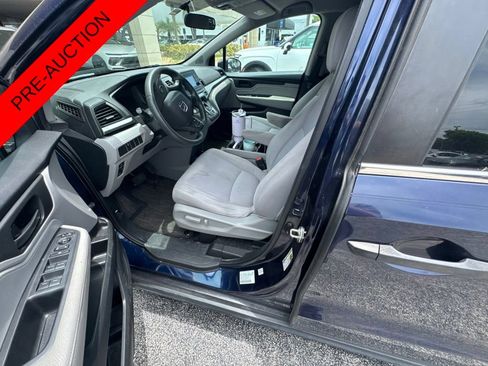 Used 2018 Honda Odyssey LX image 17