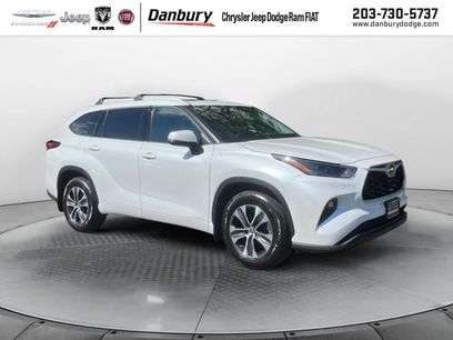 Used 2022 Toyota Highlander XLE