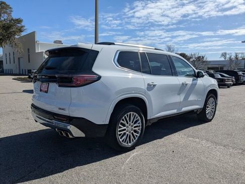 Used 2024 GMC Acadia Denali w/ Super Cruise Package image 5