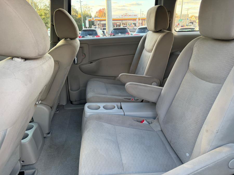 Used 2013 Nissan Quest S FWD image 13