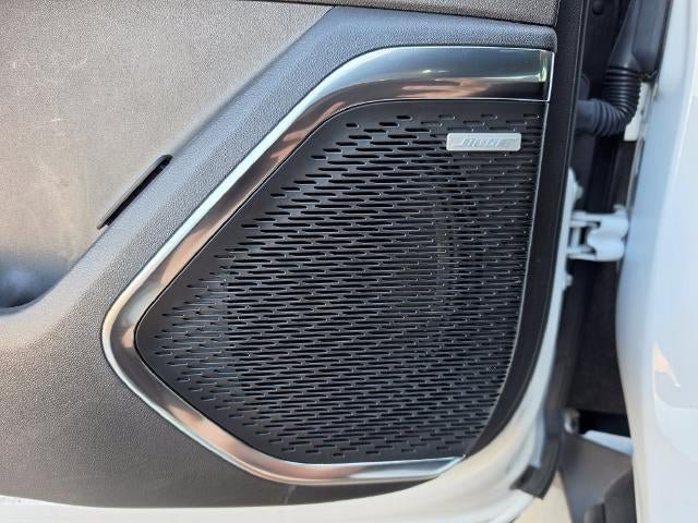 Used 2026 GMC Acadia Elevation w/ Elevation Premium Package FWD image 15
