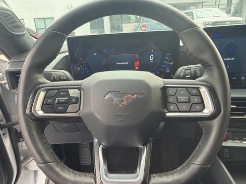 Used 2024 Ford Mustang Convertible RWD image 14