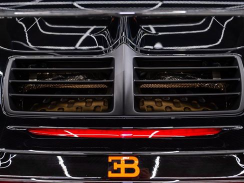 Used 2023 Bugatti Chiron Pur Sport image 34