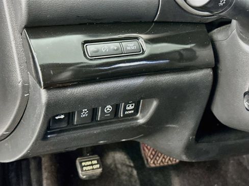 Used 2018 Nissan Maxima Platinum w/ Interior Lighting Package FWD image 17