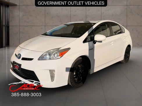 Used 2014 Toyota Prius One image 3