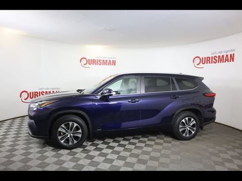 Used 2021 Toyota Highlander Platinum AWD/4WD image 3