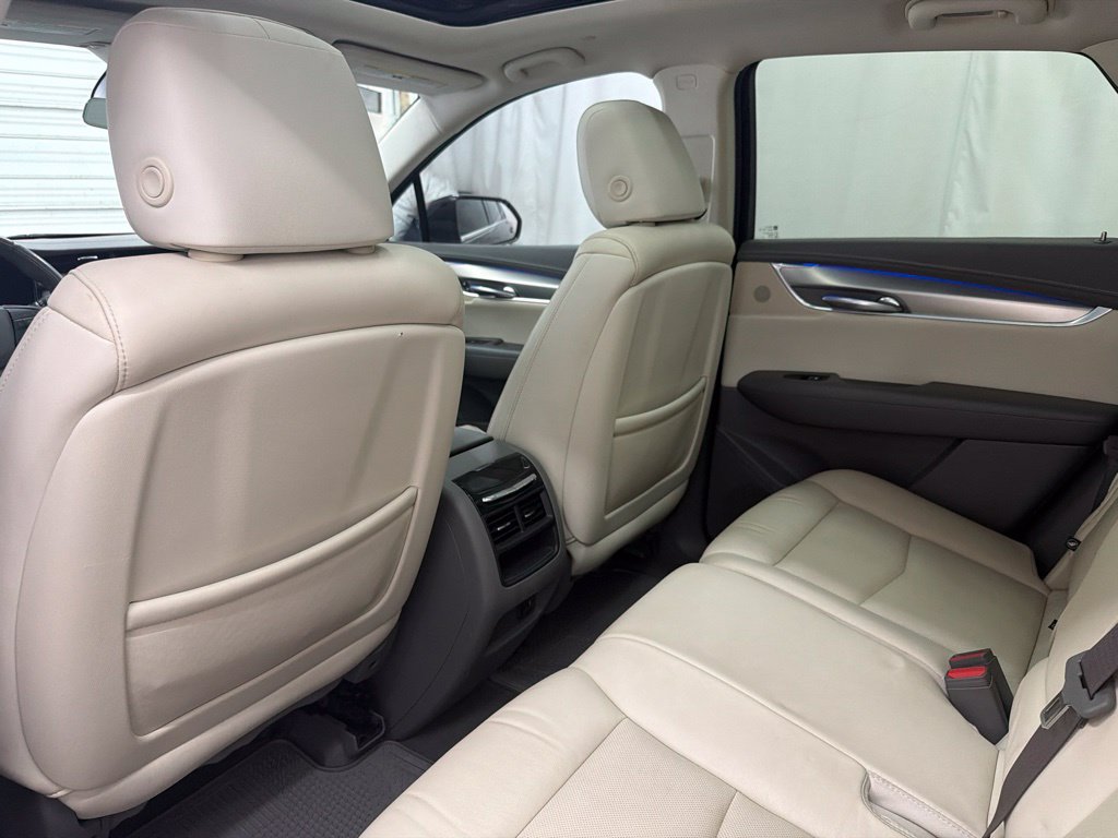 Used 2019 Cadillac XT5 Premium Luxury FWD image 19