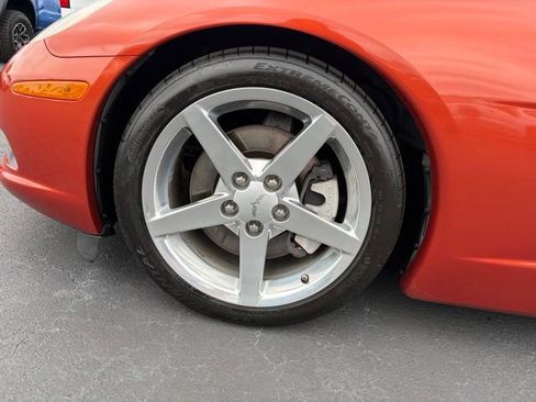 Used 2005 Chevrolet Corvette Coupe w/ Preferred Equipment Group RWD image 9