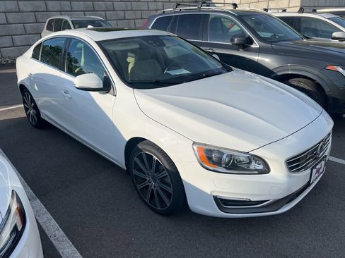 Used 2017 Volvo S60 T5 Inscription Platinum w/ Climate Package AWD/4WD image 4