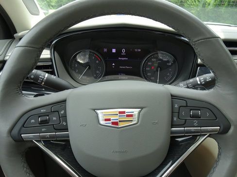 Certified 2024 Cadillac XT6 Premium Luxury w/ Technology Package AWD/4WD image 21